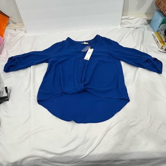 NWT Olive & Oak true royal roll sleeves blouse size medium - Picture 10 of 10